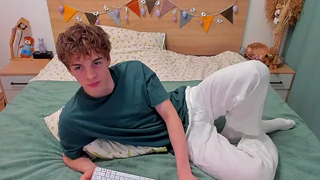 Fandi 777 online show from 02/16/26, 12:01