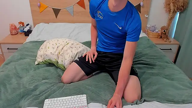 Snapshot of Fandi_777 chatting on 04/09/26, 07:36 Fandi 777 online show from 04/09/26, 07:36