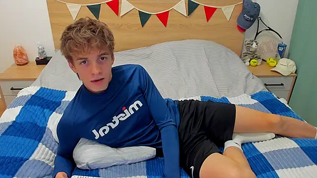 Snapshot of Fandi_777 chatting on 04/21/26, 03:39 Fandi 777 online show from 04/21/26, 03:39