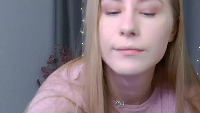 VioletiSwone online show from 02/26/25, 12:03