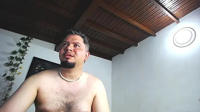 jade-stone88 online show from 01/28/25, 04:08