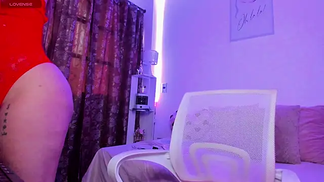 isabela-duran online show from 02/28/25, 10:06