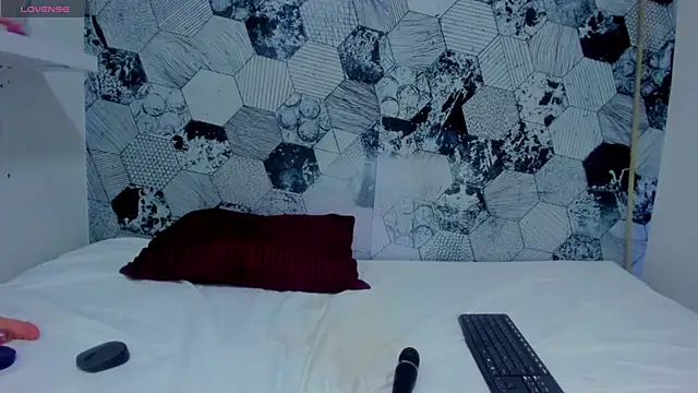 Mikasa Horny online show from 09/25/25, 12:42