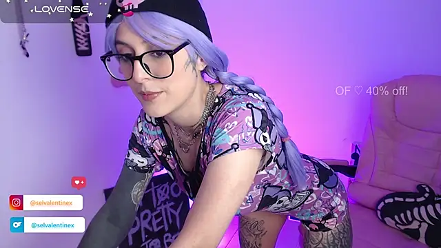 Snapshot of selvalentinex chatting on 11/07/25, 01:05 selvalentinex online show from 11/07/25, 01:05