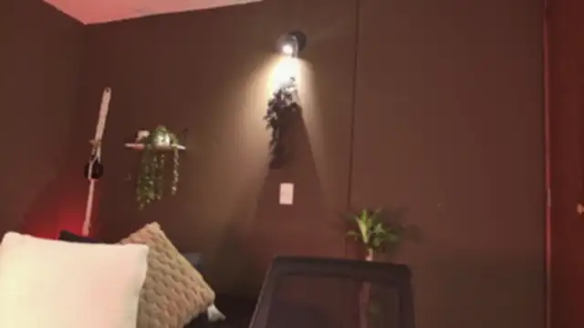 Snapshot of MegganCarter chatting on 03/04/26, 12:27 MegganCarter online show from 03/04/26, 12:27