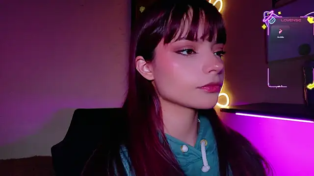 Snapshot of maryberry__ chatting on 06/19/26, 04:28 maryberry online show from 06/19/26, 04:28
