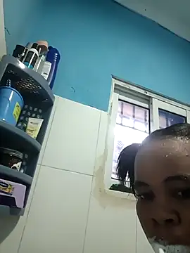 Amberay1 online show from 12/17/25, 05:46