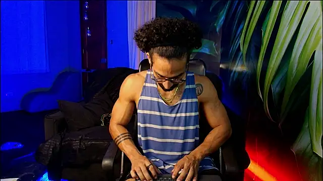 Snapshot of Romeocolin chatting on 02/01/26, 09:24 Romeocolin online show from 02/01/26, 09:24