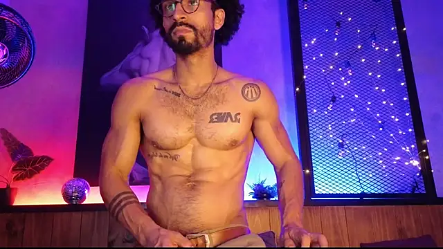 Snapshot of Romeocolin chatting on 02/04/26, 04:51 Romeocolin online show from 02/04/26, 04:51