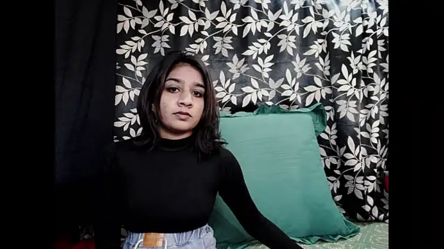 cherryblossum143 online show from 11/03/25, 07:20