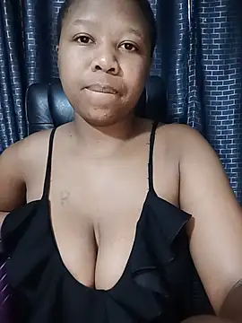 Snapshot of cindyxxx1 chatting on 07/17/26, 11:28 cindyxxx1 online show from 07/17/26, 11:28