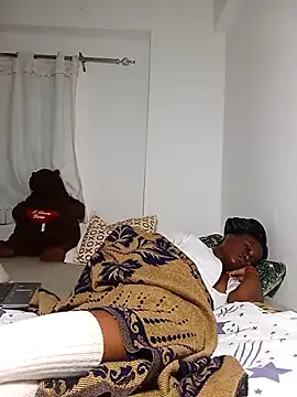 Snapshot of Bella045 chatting on 12/21/24, 03:36 Bella045 online show from 12/21/24, 03:36