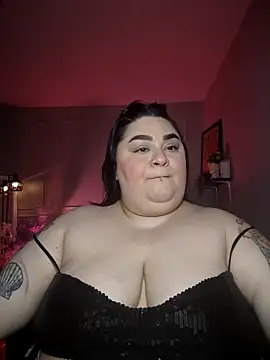 Snapshot of tiffany_laurens chatting on 04/17/26, 12:57 tiffany laurens online show from 04/17/26, 12:57