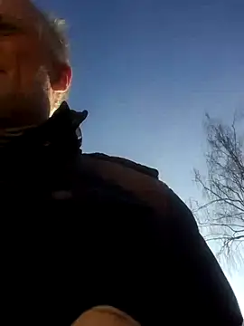 Snapshot of 60philippe chatting on 02/12/25, 09:31 60philippe online show from 02/12/25, 09:31