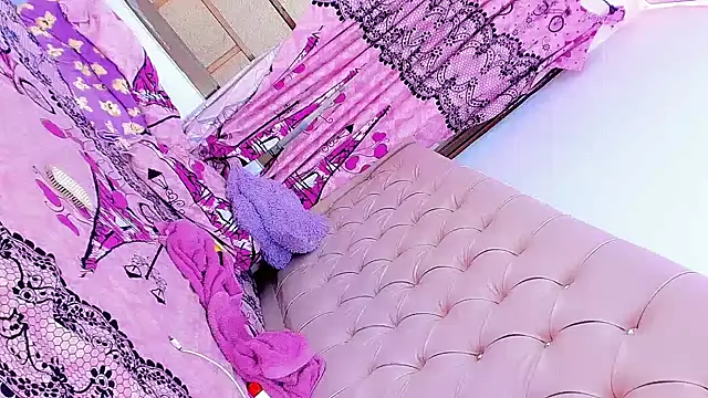 SexyEmmy 10 online show from 02/15/25, 08:43