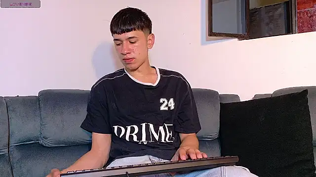 Mr daren  online show from 10/22/25, 06:07