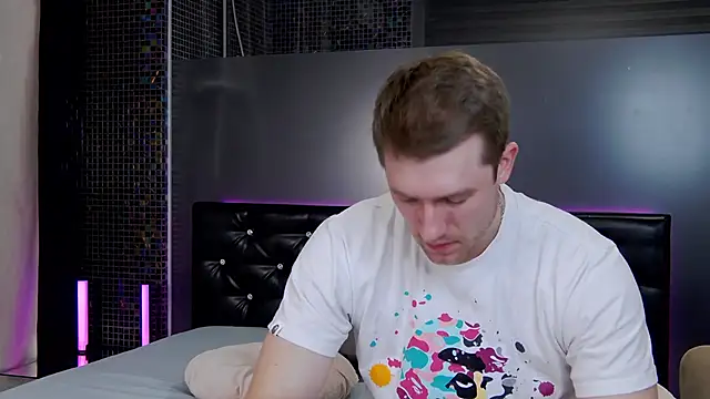 EthanPinkman online show from 09/16/25, 04:13