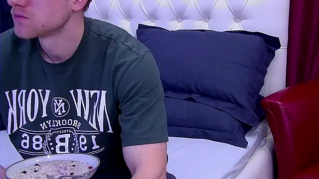 EthanPinkman online show from 09/25/25, 04:16