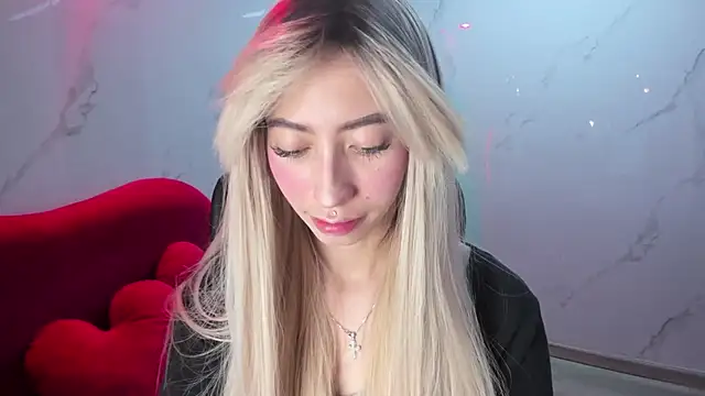 LilithCooperr  online show from 11/04/25, 10:31