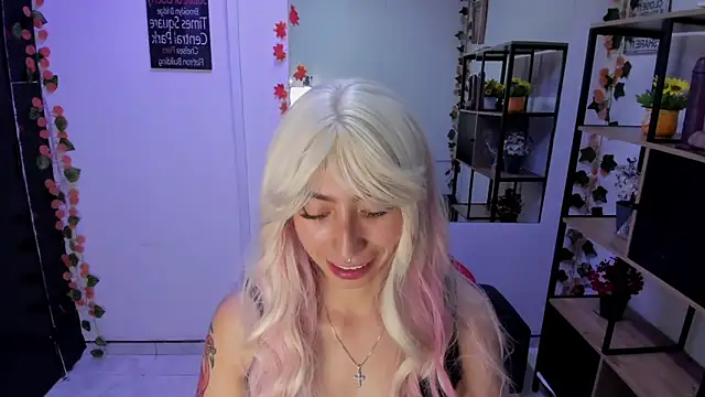 LilithCooperr  online show from 11/27/25, 10:45