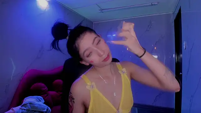 LilithCooperr  online show from 04/10/26, 03:34