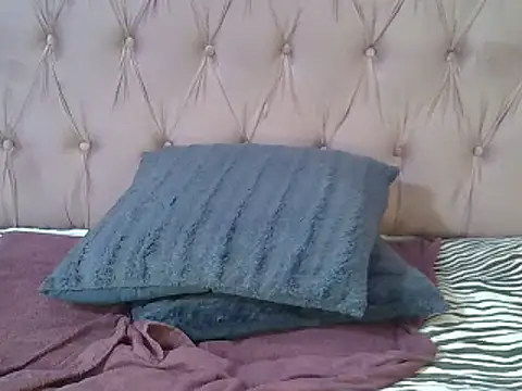 Snapshot of SweetMellowX1 chatting on 02/22/25, 05:13 SweetMellowX1 online show from 02/22/25, 05:13