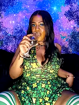 Snapshot of AmazonianMistress chatting on 03/17/26, 10:13 AmazonianMistress online show from 03/17/26, 10:13