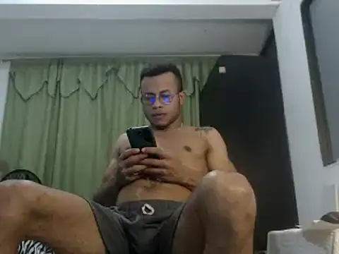 Snapshot of grandominantex1 chatting on 02/10/25, 01:57 grandominantex1 online show from 02/10/25, 01:57