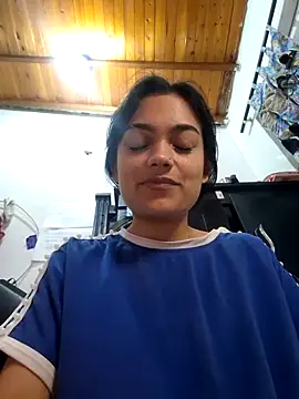 Snapshot of littlemelii chatting on 12/22/24, 08:38 littlemelii online show from 12/22/24, 08:38