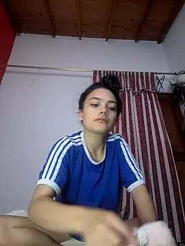 Snapshot of littlemelii chatting on 02/01/25, 03:18 littlemelii online show from 02/01/25, 03:18