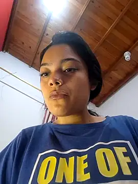 Snapshot of littlemelii chatting on 03/22/25, 04:26 littlemelii online show from 03/22/25, 04:26