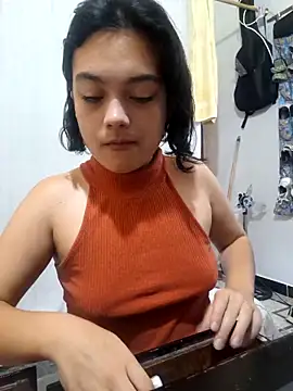 Snapshot of littlemelii chatting on 09/11/25, 05:13 littlemelii online show from 09/11/25, 05:13