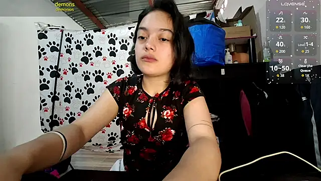 Snapshot of littlemelii chatting on 10/15/25, 04:29 littlemelii online show from 10/15/25, 04:29