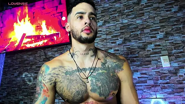 Snapshot of Seth_Owner chatting on 12/18/24, 02:49 Seth Owner online show from 12/18/24, 02:49