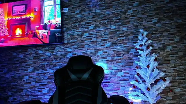 Snapshot of Seth_Owner chatting on 12/21/24, 01:21 Seth Owner online show from 12/21/24, 01:21