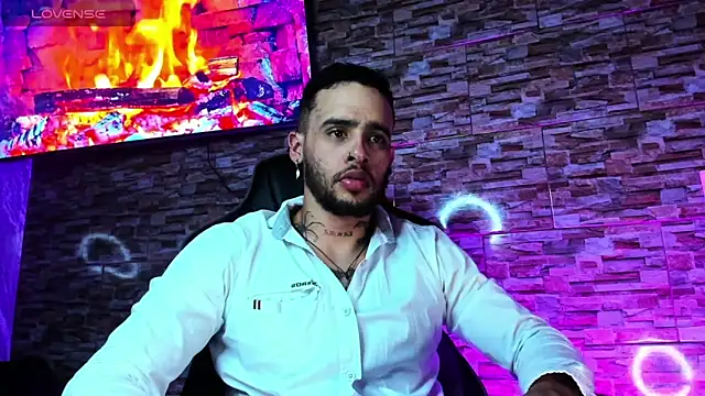 Snapshot of Seth_Owner chatting on 12/25/24, 12:59 Seth Owner online show from 12/25/24, 12:59