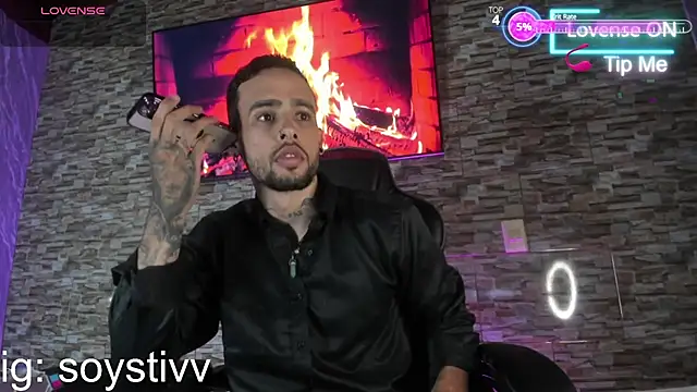 Snapshot of Seth_Owner chatting on 09/20/25, 02:12 Seth Owner online show from 09/20/25, 02:12