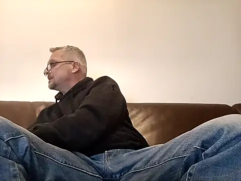 Snapshot of Heidemensch chatting on 01/28/25, 07:10 Heidemensch online show from 01/28/25, 07:10