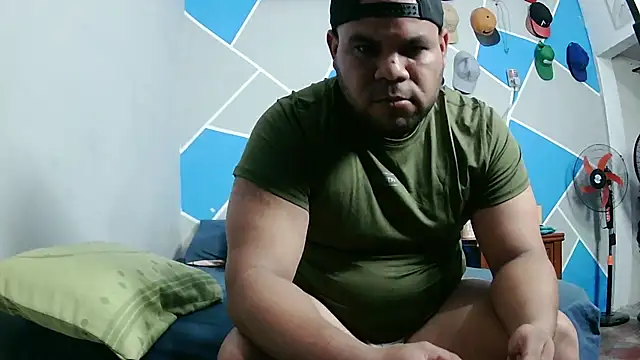 Snapshot of Evert_hairyboy chatting on 06/03/26, 07:19 Evert hairyboy online show from 06/03/26, 07:19