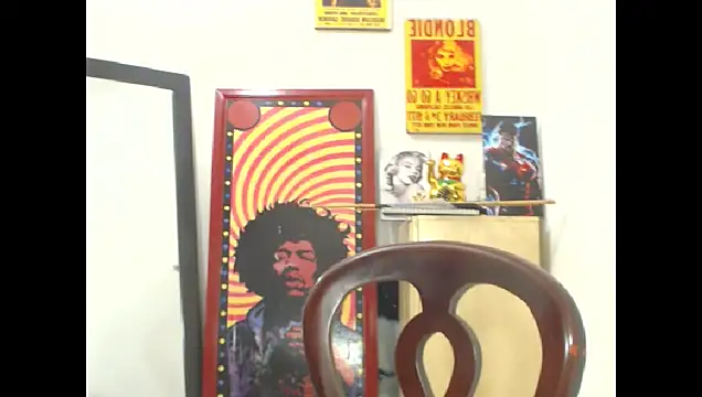 Snapshot of MikeRiverx chatting on 10/12/25, 11:04 MikeRiverx online show from 10/12/25, 11:04