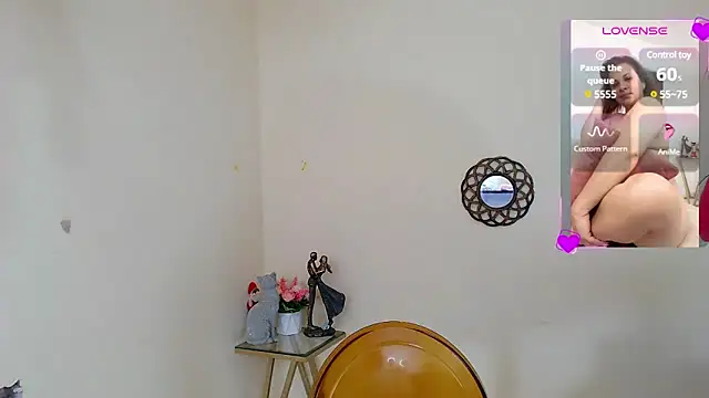 sofia valeriaa online show from 02/11/25, 12:49