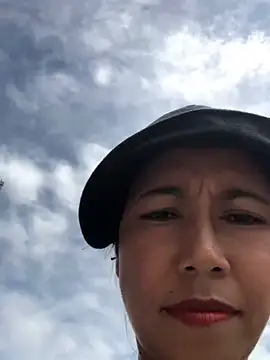 2HotAsain4u online show from 12/02/24, 02:42