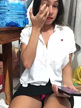 2HotAsain4u online show from 12/29/24, 11:29