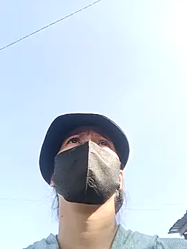 Snapshot of 2HotAsain4u chatting on 11/27/25, 01:40 2HotAsain4u online show from 11/27/25, 01:40