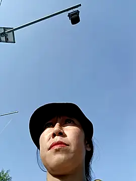 Snapshot of 2HotAsain4u chatting on 12/20/25, 12:51 2HotAsain4u online show from 12/20/25, 12:51