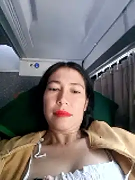 Snapshot of 2HotAsain4u chatting on 04/02/26, 12:19 2HotAsain4u online show from 04/02/26, 12:19