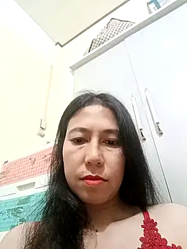 Snapshot of 2HotAsain4u chatting on 04/11/26, 11:20 2HotAsain4u online show from 04/11/26, 11:20