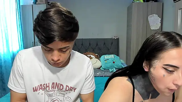 Snapshot of steban_and_kim chatting on 01/09/25, 08:33 steban and kim online show from 01/09/25, 08:33