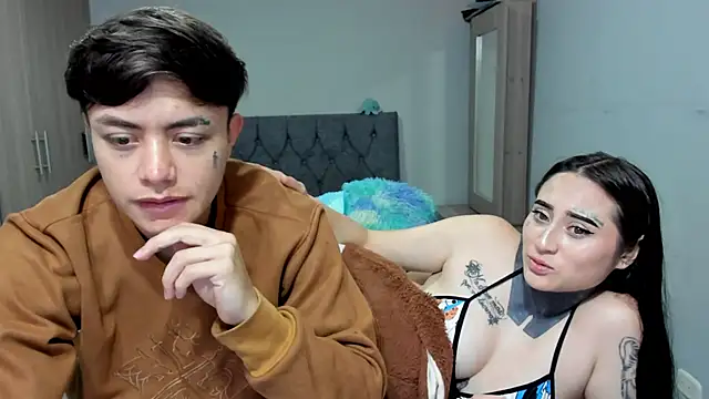 Snapshot of steban_and_kim chatting on 02/18/25, 09:53 steban and kim online show from 02/18/25, 09:53