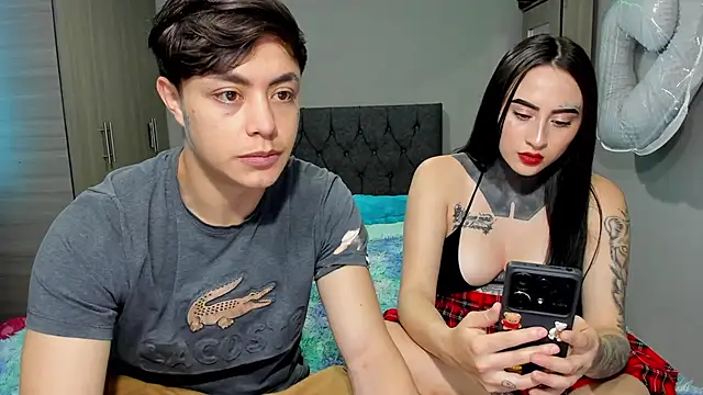 Snapshot of steban_and_kim chatting on 02/28/25, 09:23 steban and kim online show from 02/28/25, 09:23